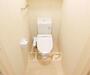 トイレ　トイレ上に収納あります