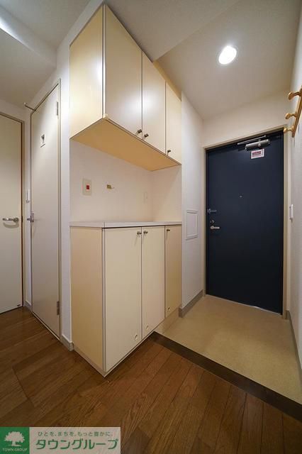 玄関　※写真は同タイプ住戸です。