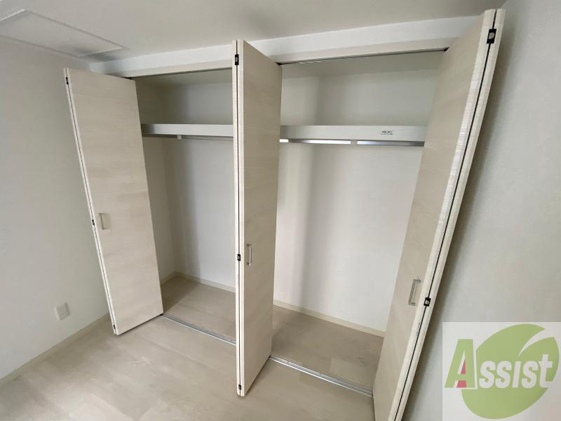 収納　寝室の収納です。部屋がすっきり片付きます。