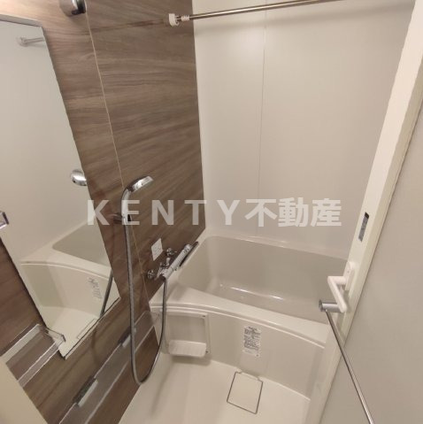 バス・シャワールーム　落ち着いた空間のお風呂です