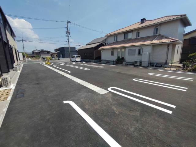 駐車場　駐車場
