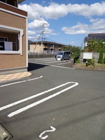 駐車場　駐車場完備です