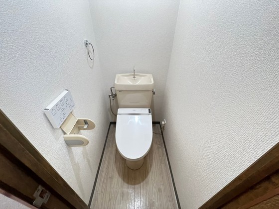 トイレ　※別部屋の写真です