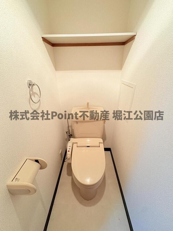 地下鉄谷町線 谷町六丁目駅 徒歩4分 11階建 築26年のトイレ写真