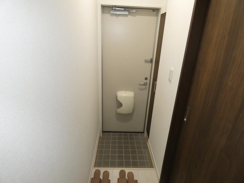 玄関　玄関内部
