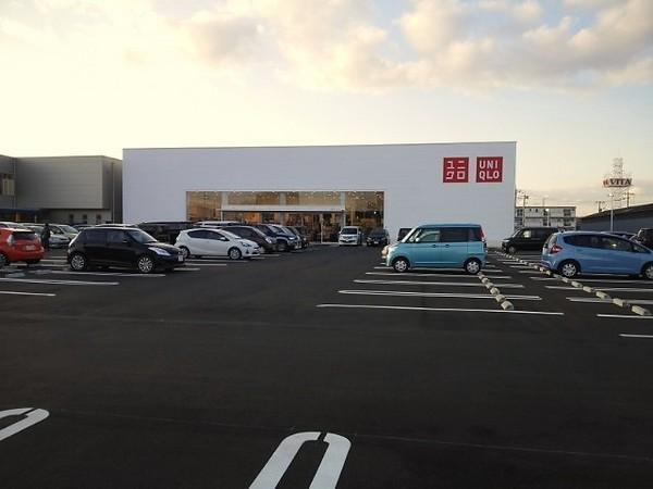 ショッピングセンター　ユニクロ倉敷平田店（ショッピングセンター）まで1426m