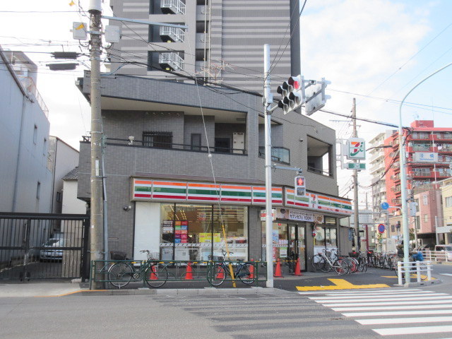 コンビニ　セブンイレブン台東日本堤2丁目店（コンビニ）まで96m