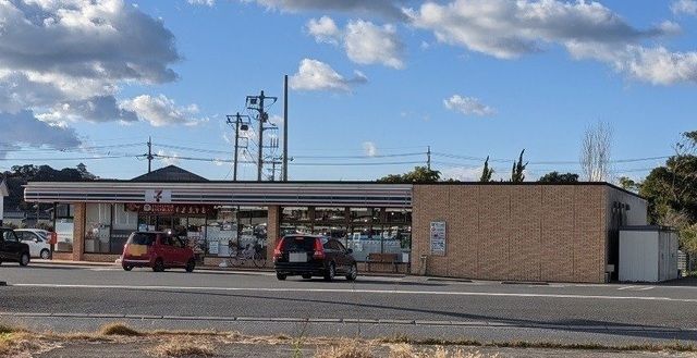 コンビニ　セブンイレブン館山真倉店（コンビニ）まで850m