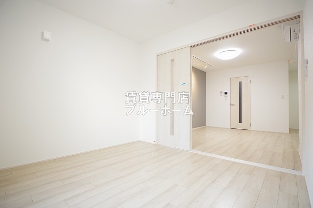 その他部屋・スペース　5.7帖の広い洋室です！