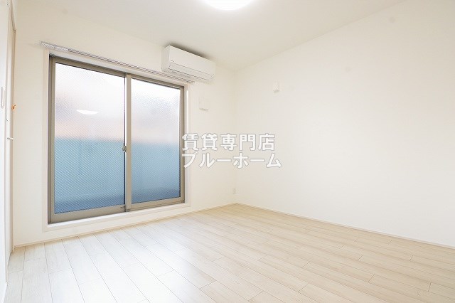 その他　別角度からの洋室です！