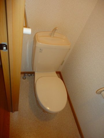 ヒルズ向イ山のトイレ写真