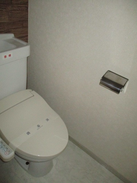 トイレ　別部屋参照