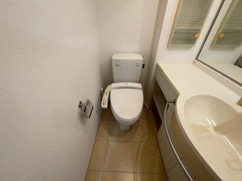 トイレ　シャワー付トイレ