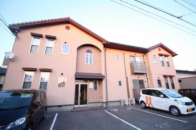 建物外観　閑静な住宅街です！