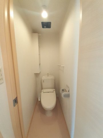 トイレ　清潔感のあるトイレです