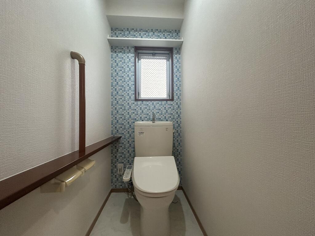 ＪＲ鹿児島本線 博多駅 徒歩15分 5階建 築48年のトイレ写真