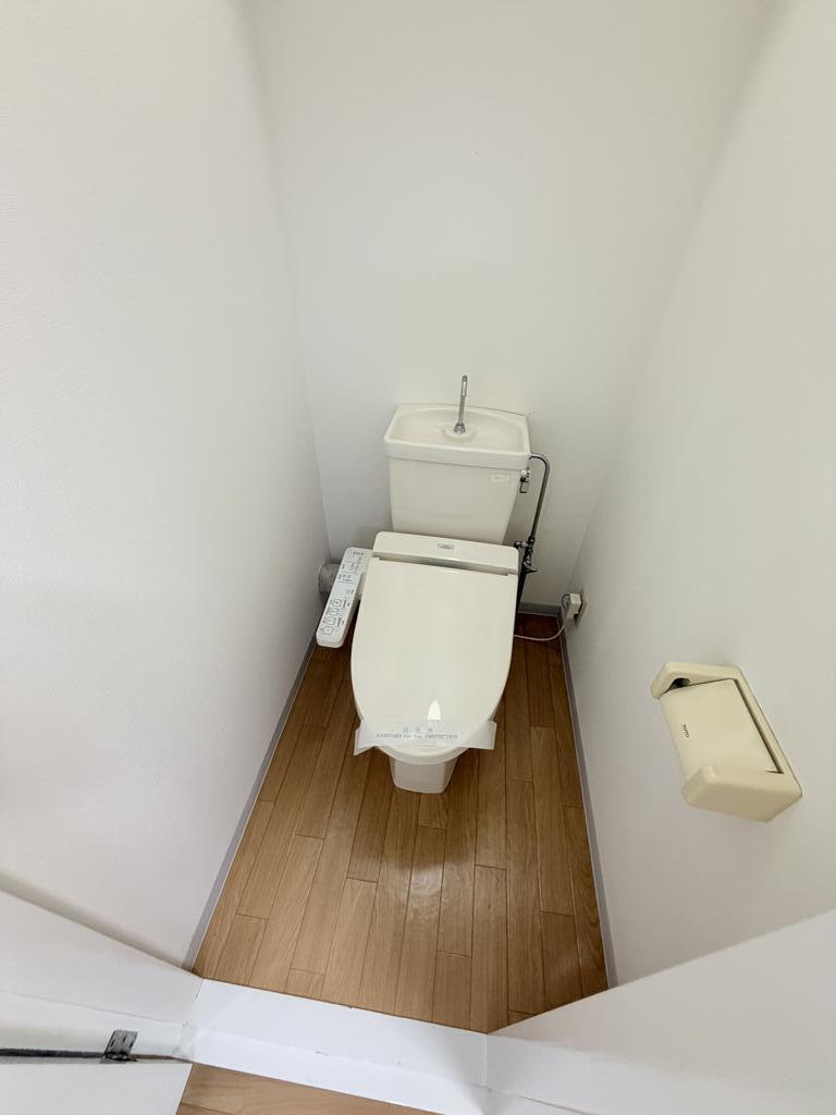 ＪＲ山陽本線 福山駅 徒歩10分 5階建 築37年のトイレ写真
