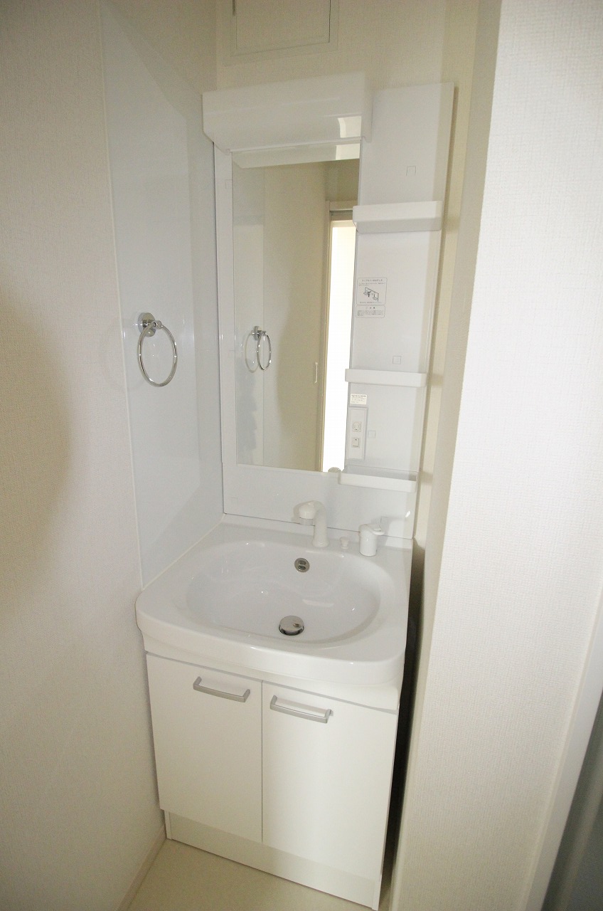 洗面設備　別の部屋の写真です
