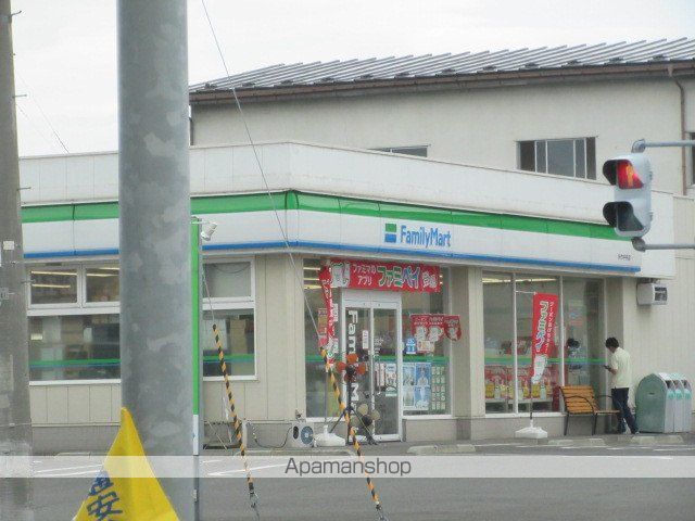 コンビニ　ファミリーマート（コンビニ）まで419m