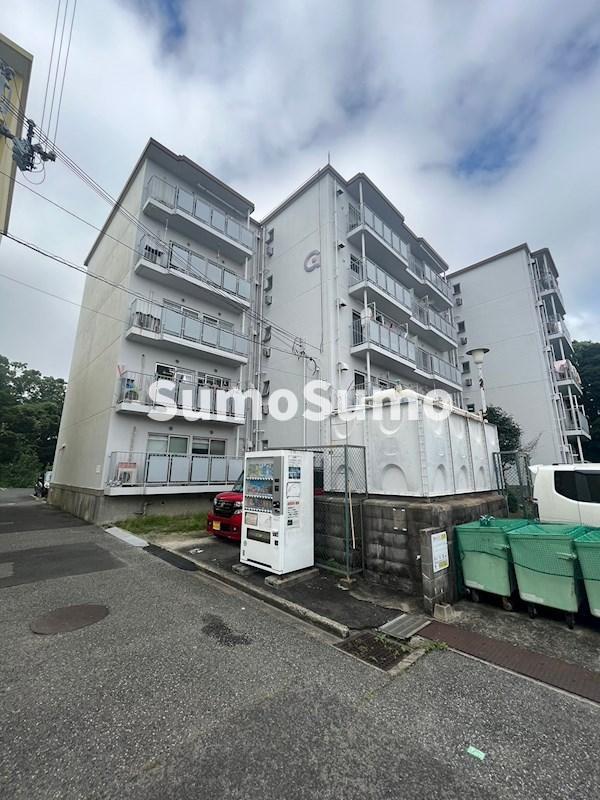 地下鉄西神・山手線 名谷駅 徒歩33分 築51年