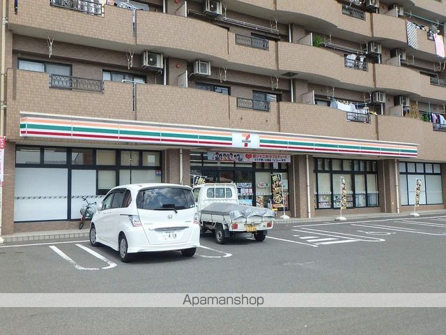コンビニ　セブンイレブン伊集院猪鹿倉店（コンビニ）まで4m