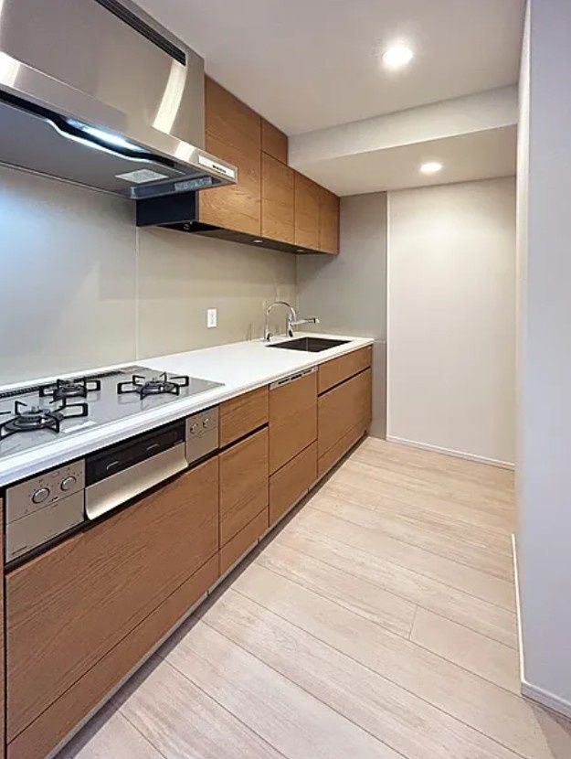キッチン　写真は同タイプ住居です。