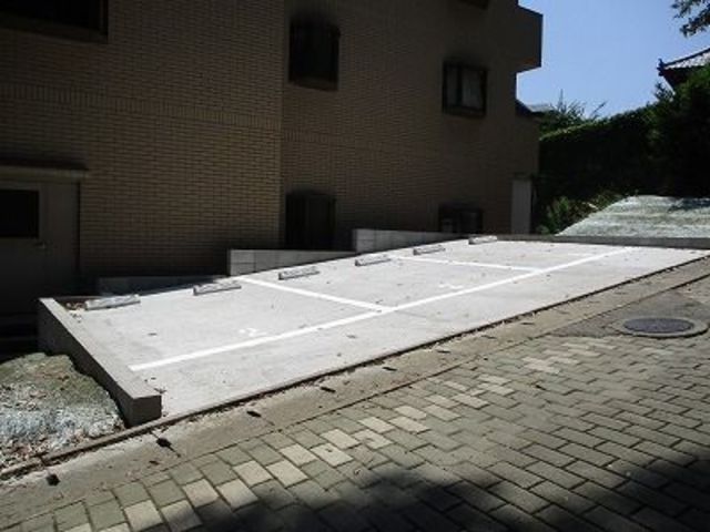 駐車場　【駐車場】小型車用