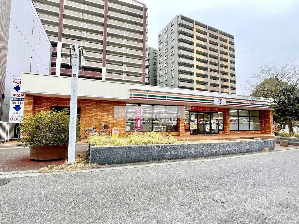 コンビニ　セブンイレブン入間豊岡一丁目店（コンビニ）まで800m