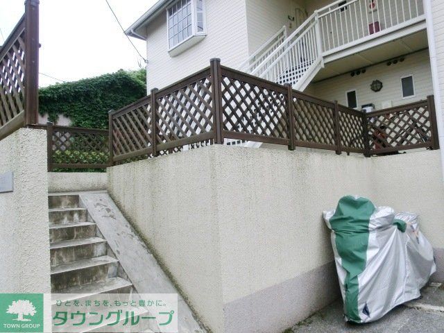 エントランス　エントランス　階段