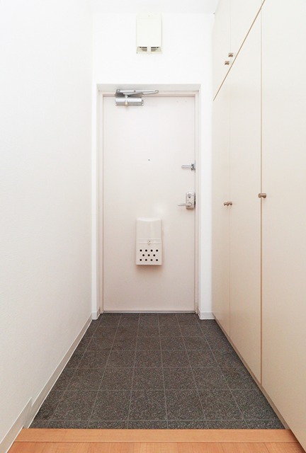 アクティ学園西町の玄関写真