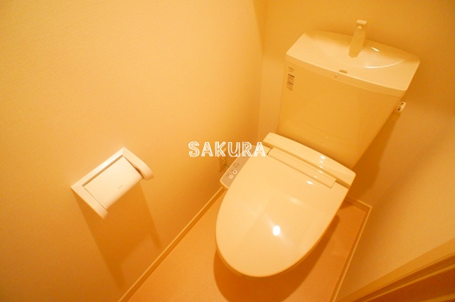 ドミールK鶴ヶ峰のトイレ写真