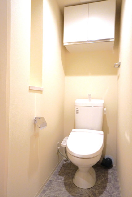 トイレ　※写真は同タイプ住戸です。