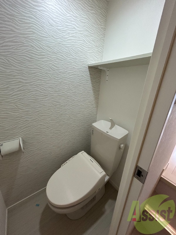 トイレ　こちらはトイレです。清潔感があり、安心して使用できます。