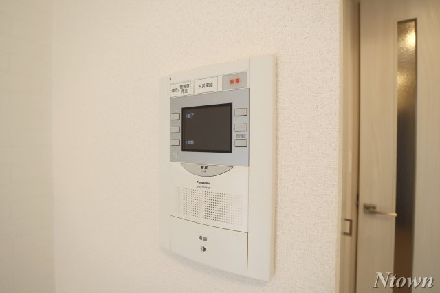 セキュリティ　モニター付きインターホンです