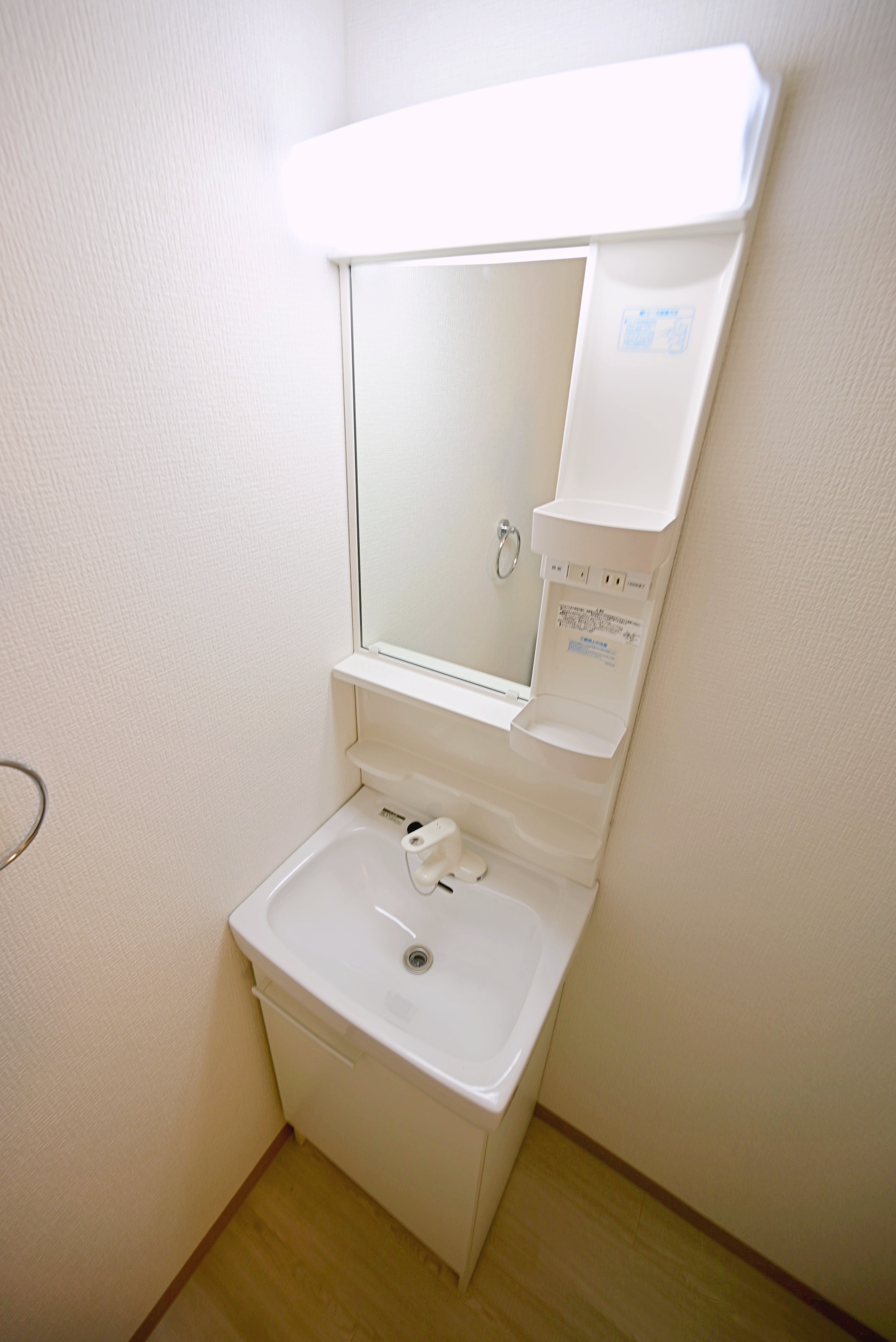 ＪＲ山陽本線 向洋駅 徒歩18分 2階建 築1年の内装写真