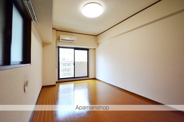広島電鉄横川線 十日市町駅 徒歩2分 11階建 築20年の居間写真