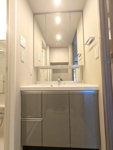 FRENCIA御徒町の内装写真
