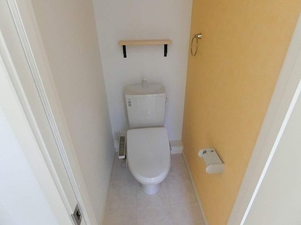 トイレ　癖になるウォシュレット完備