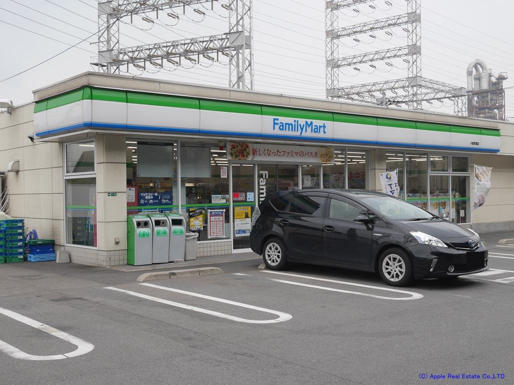 コンビニ　【ファミリーマート小倉西港店】（コンビニ）まで814m