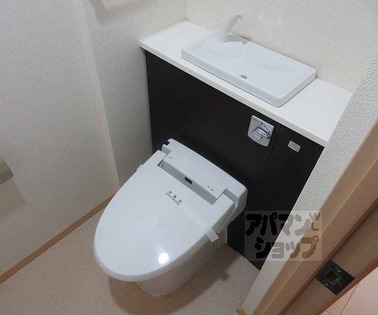 トイレ　おしゃれなお手洗いです！