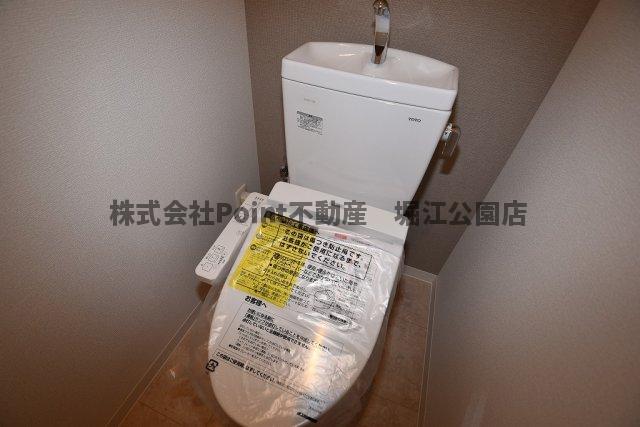 地下鉄谷町線 谷町六丁目駅 徒歩5分 8階建 築9年のトイレ写真