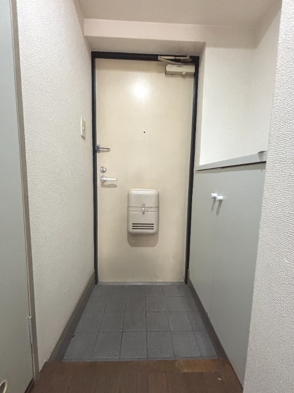 玄関　別号室