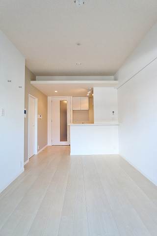居室・リビング　白基調の明るいお部屋