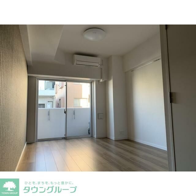 アジールコート両国北斎通の居間写真
