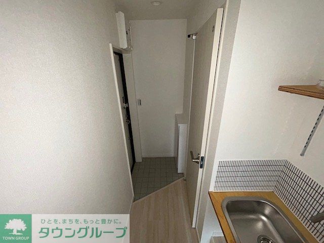 玄関　バルコニー