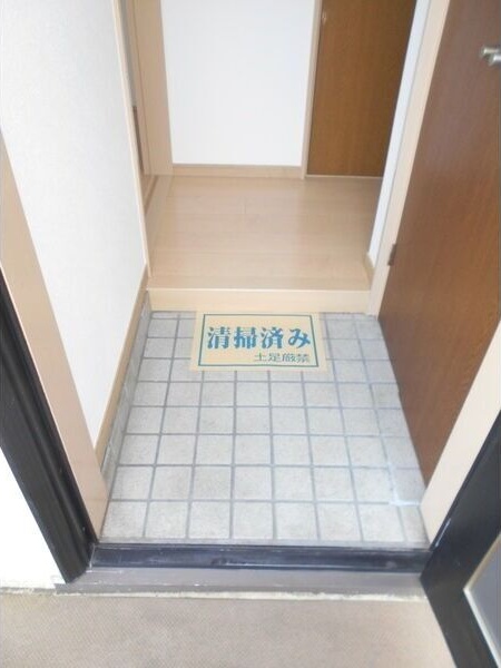 相鉄本線 かしわ台駅 徒歩21分 2階建 築36年の玄関写真