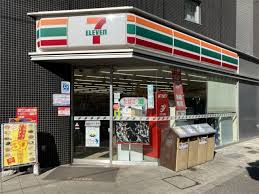 コンビニ　セブンイレブン千代田岩本町2丁目店（コンビニ）まで218m