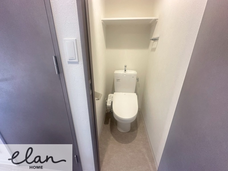 近鉄大阪線 鶴橋駅 徒歩6分 10階建 築1年のトイレ写真