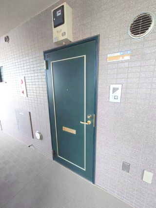 ファミーユグラン河野の玄関写真