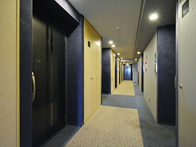 東京メトロ銀座線 表参道駅 徒歩7分 5階建 築23年の外観写真